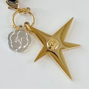 CHANEL 2025 Holiday Charm Limited Edition
AUTHENTIC